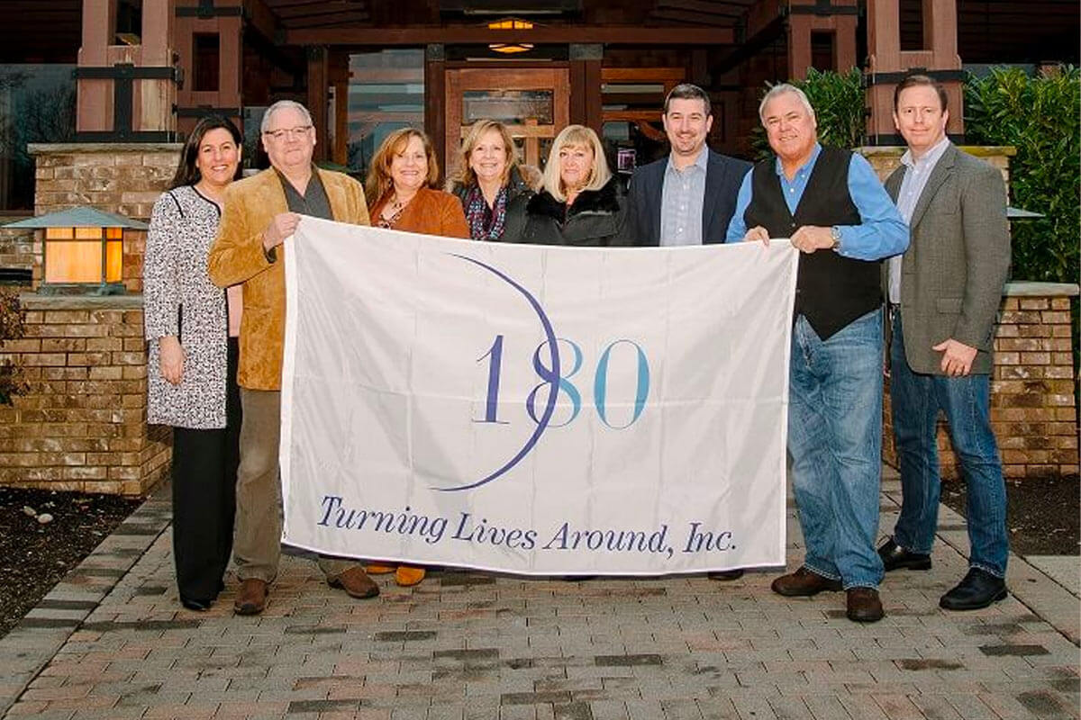 180 Turning Lives Around, Inc. at Salt Creek Grille’s Annual Wine & Martini Tasting