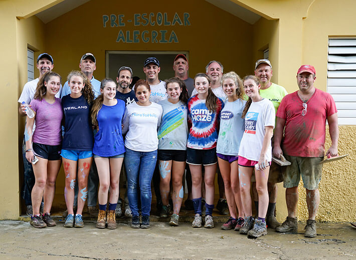 Volunteers helping in Dominican Republic