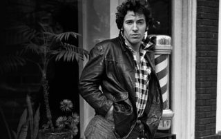 B & W photo of Bruce Springsteen